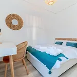 Superb Location Beachfront , 3 Bed With Terrace *