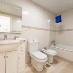 아파트 Superb Location Beachfront , 3 Bed With Terrace 푸엔히롤라