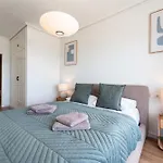 아파트 Superb Location Beachfront , 3 Bed With Terrace 푸엔히롤라
