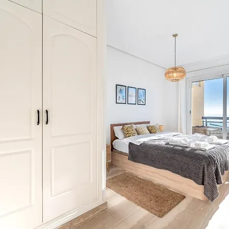 Superb Location Beachfront , 3 Bed With Terrace Fuengirola