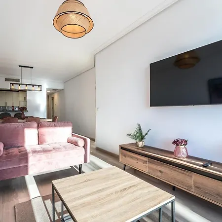 Superb Location Beachfront , 3 Bed With Terrace