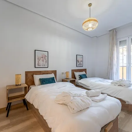 Superb Location Beachfront , 3 Bed With Terrace Apartment Fuengirola