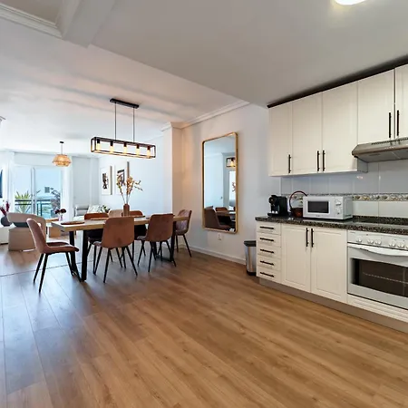 Superb Location Beachfront , 3 Bed With Terrace Fuengirola
