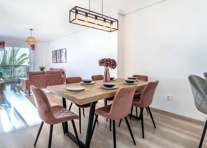 Superb Location Beachfront , 3 Bed With Terrace * 丰希罗拉