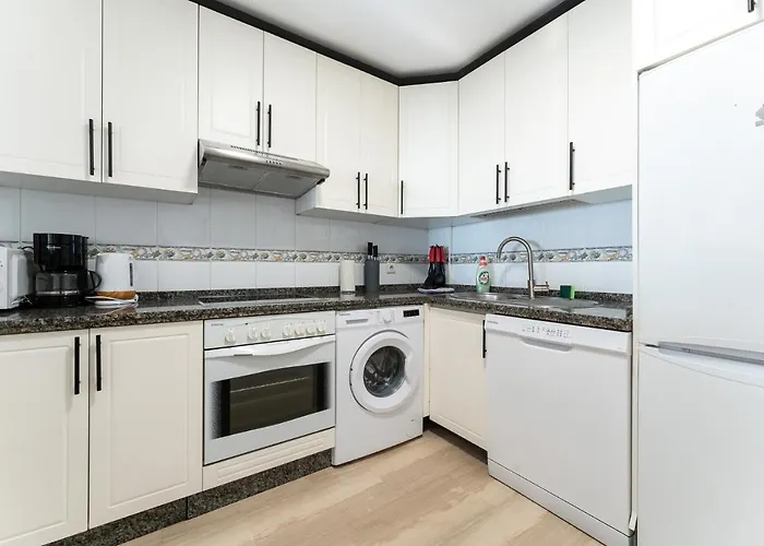 公寓 Superb Location Beachfront , 3 Bed With Terrace *