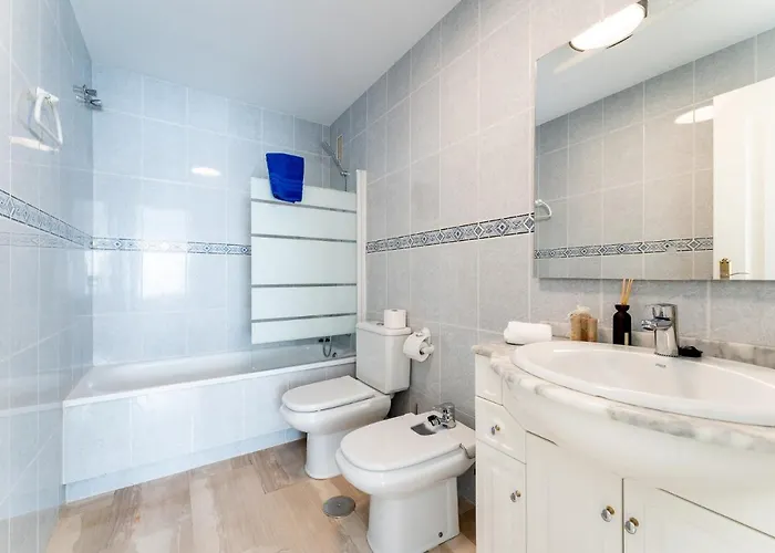 Superb Location Beachfront , 3 Bed With Terrace * Fuengirola